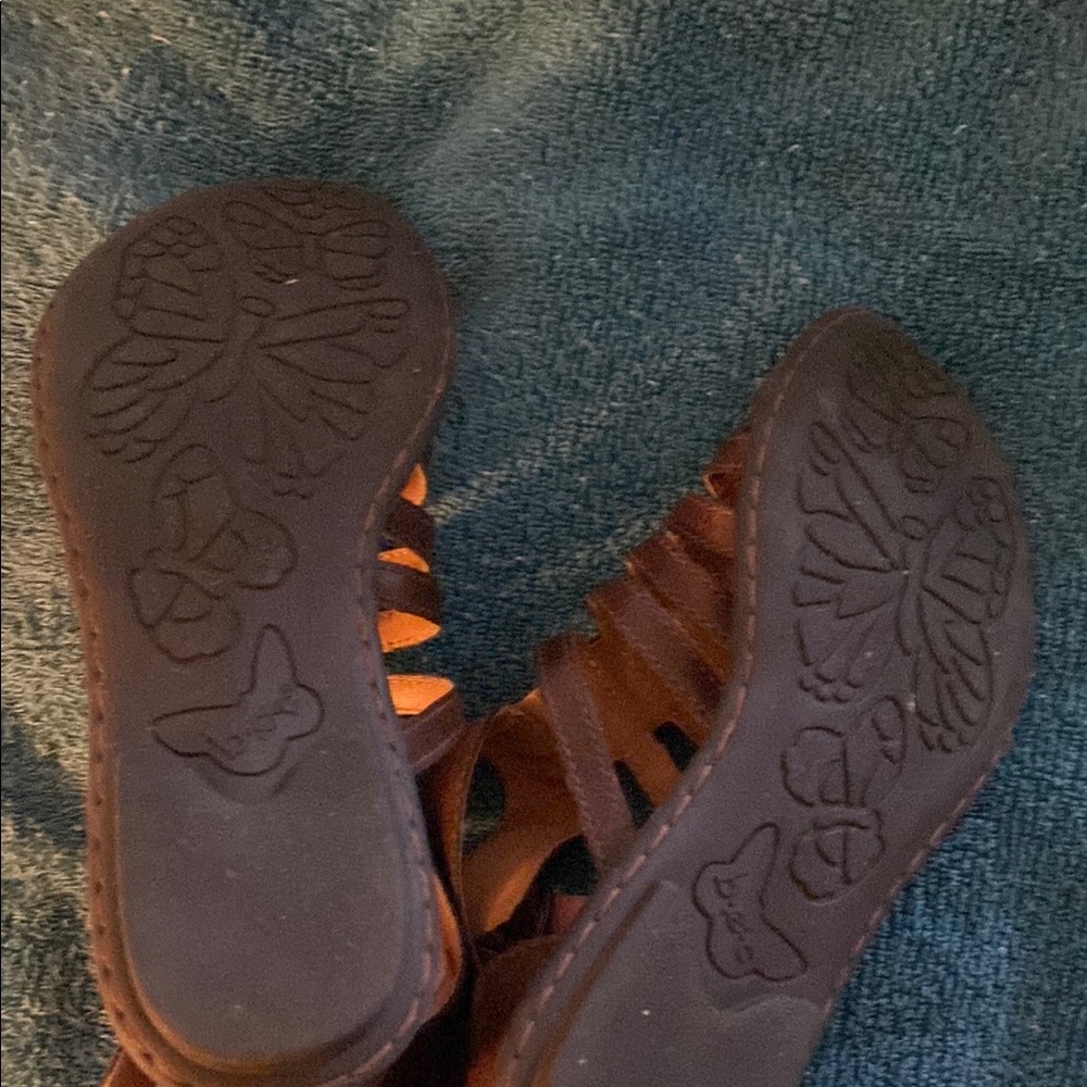 b.o.c. Brown Strappy Gladiator Sandals 6.5 - Picture 4 of 9